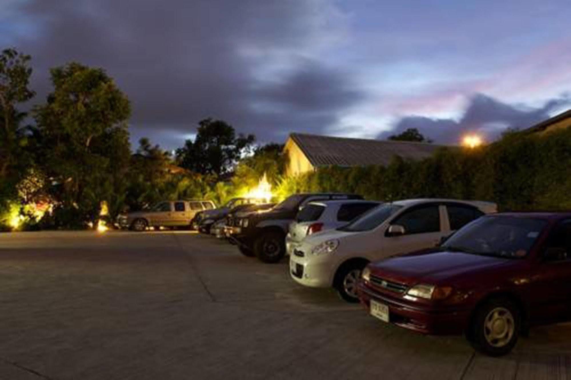 Готель Airport Mansion Phuket Ban Bo Han Екстер'єр фото