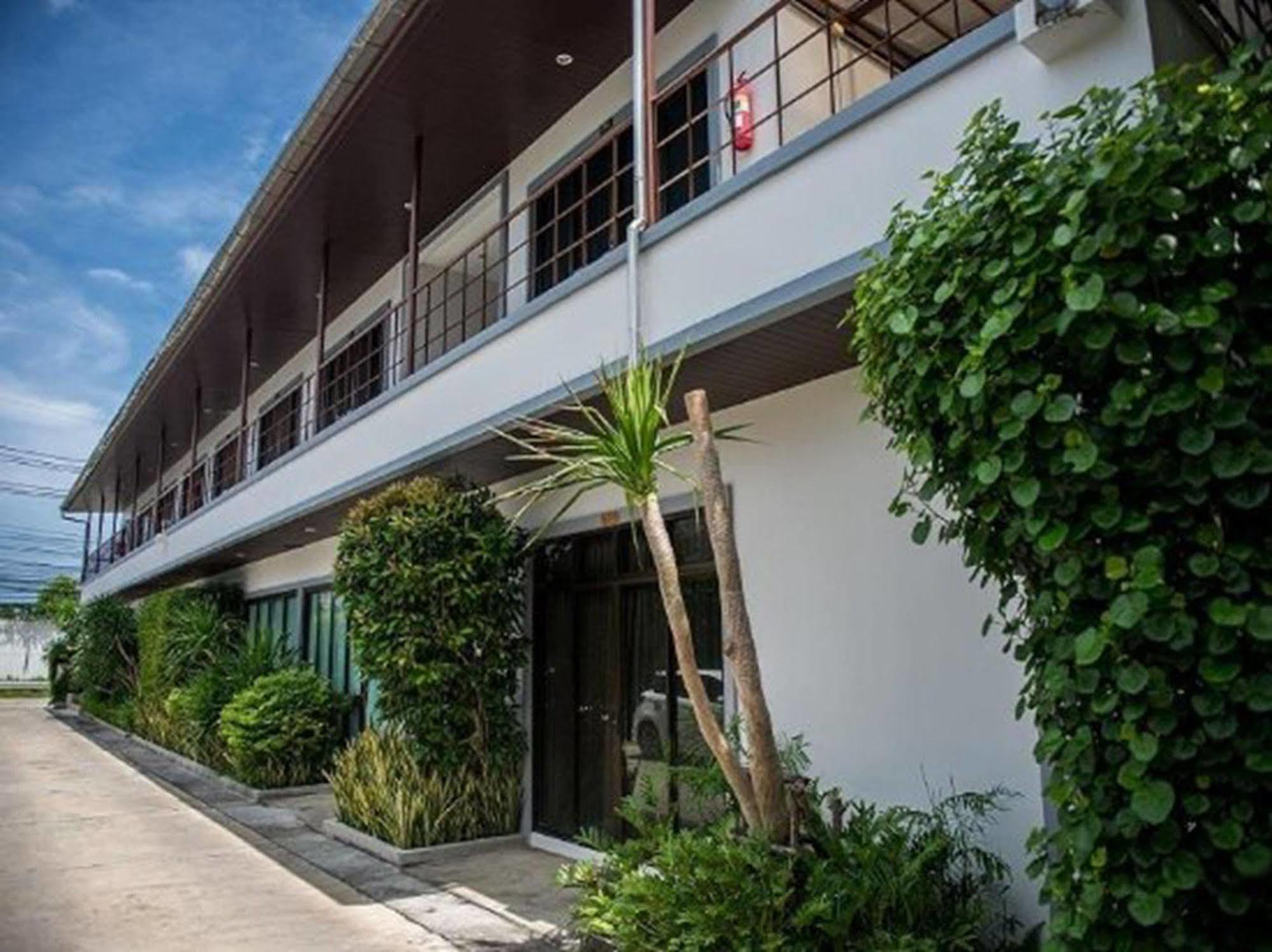 Готель Airport Mansion Phuket Ban Bo Han Екстер'єр фото